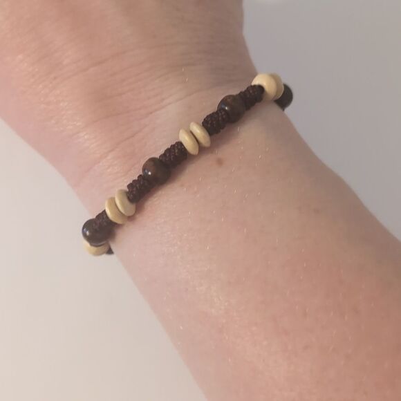 754 Brown Wood‎ Beaded Religious Cross Charm Adjustable Bracelet - Picture 1 of 5